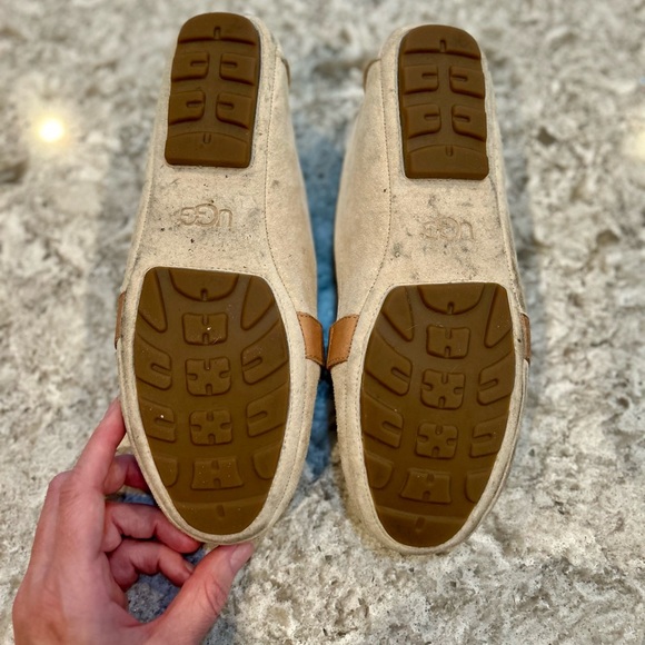 SZ 8 UGG Aven cream suede driving loafers - Picture 4 of 9